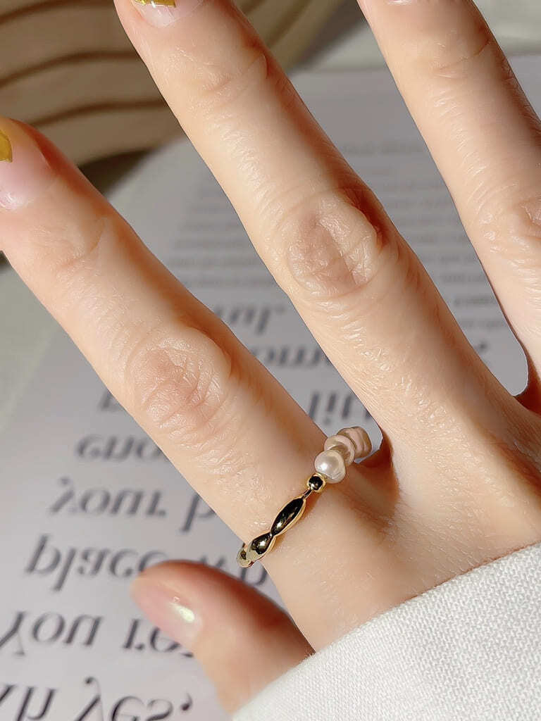 Half F.pearl ring（Silver 925* 淡水真珠)