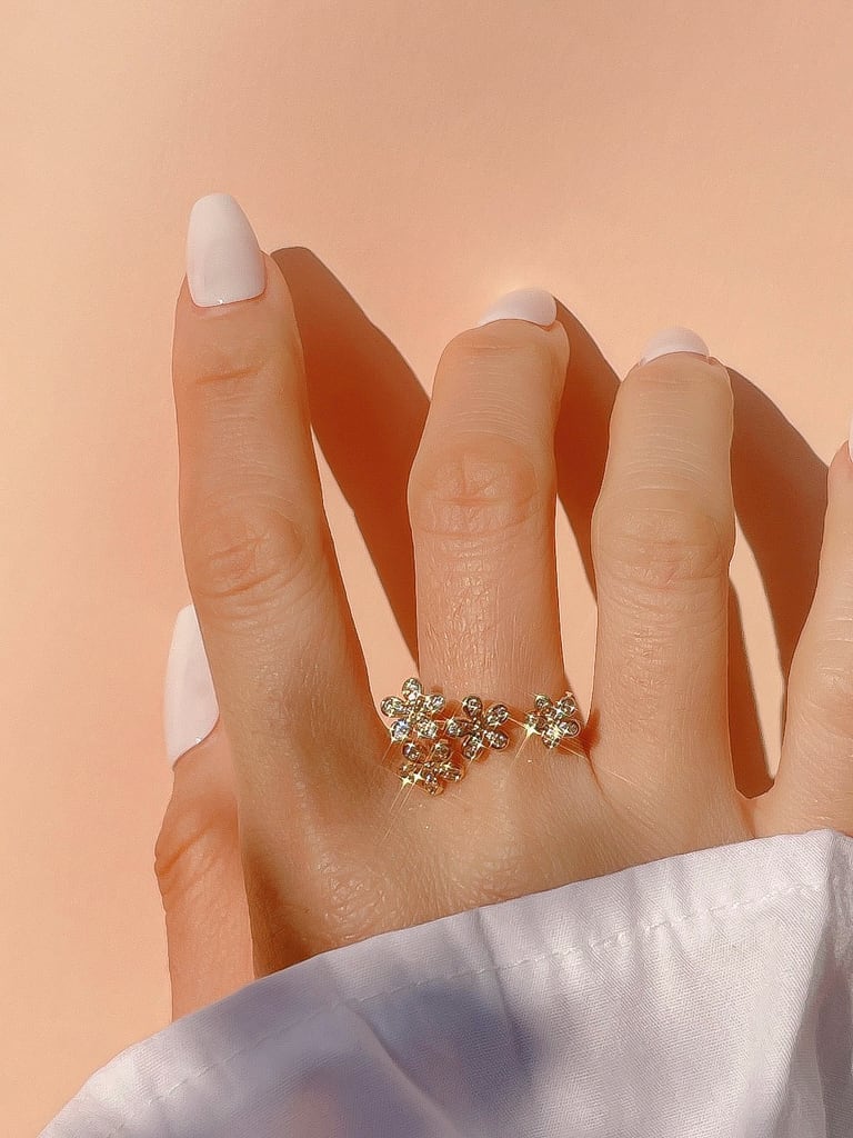 4 flower ring