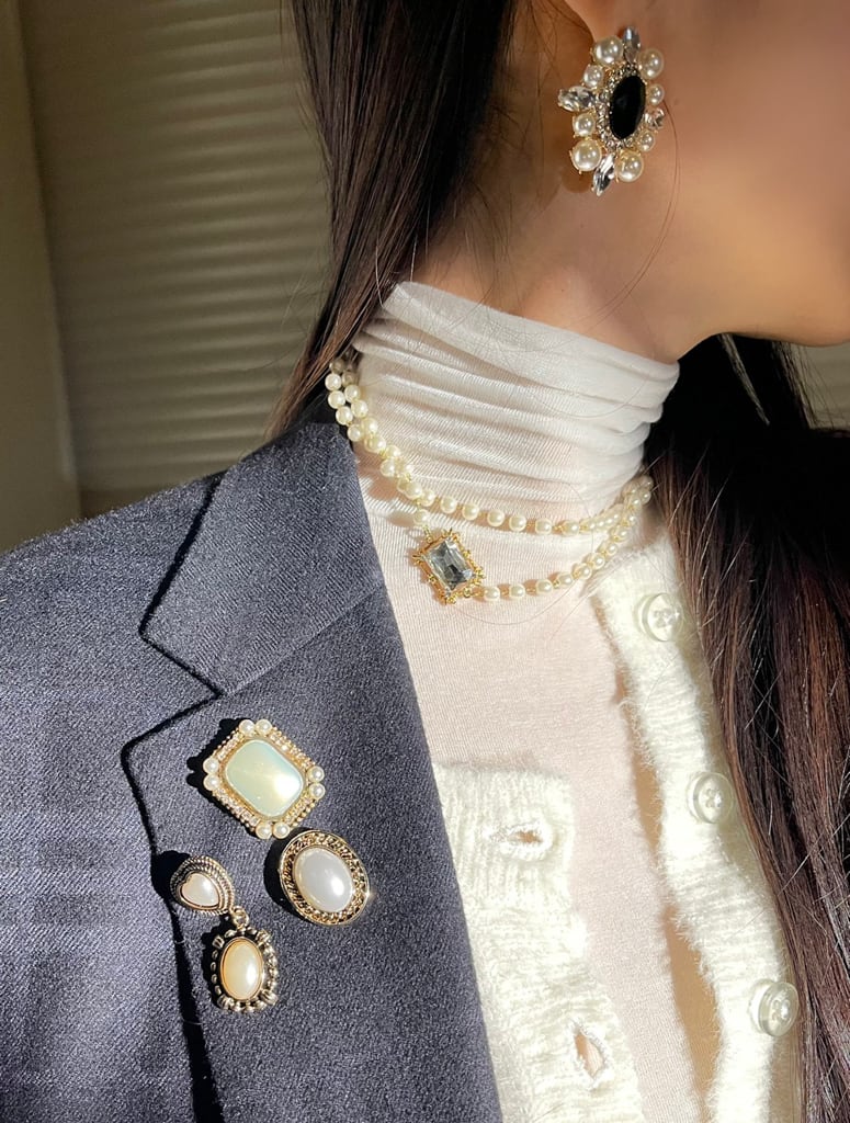 Square pearl（ブローチ）