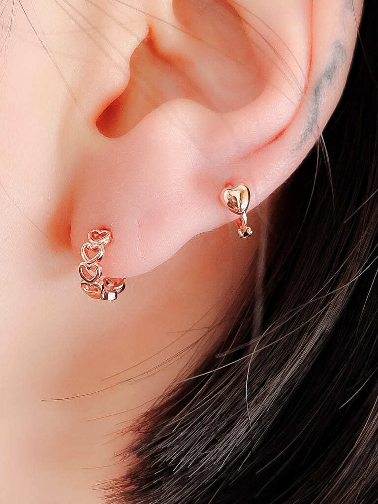 4 heart ring