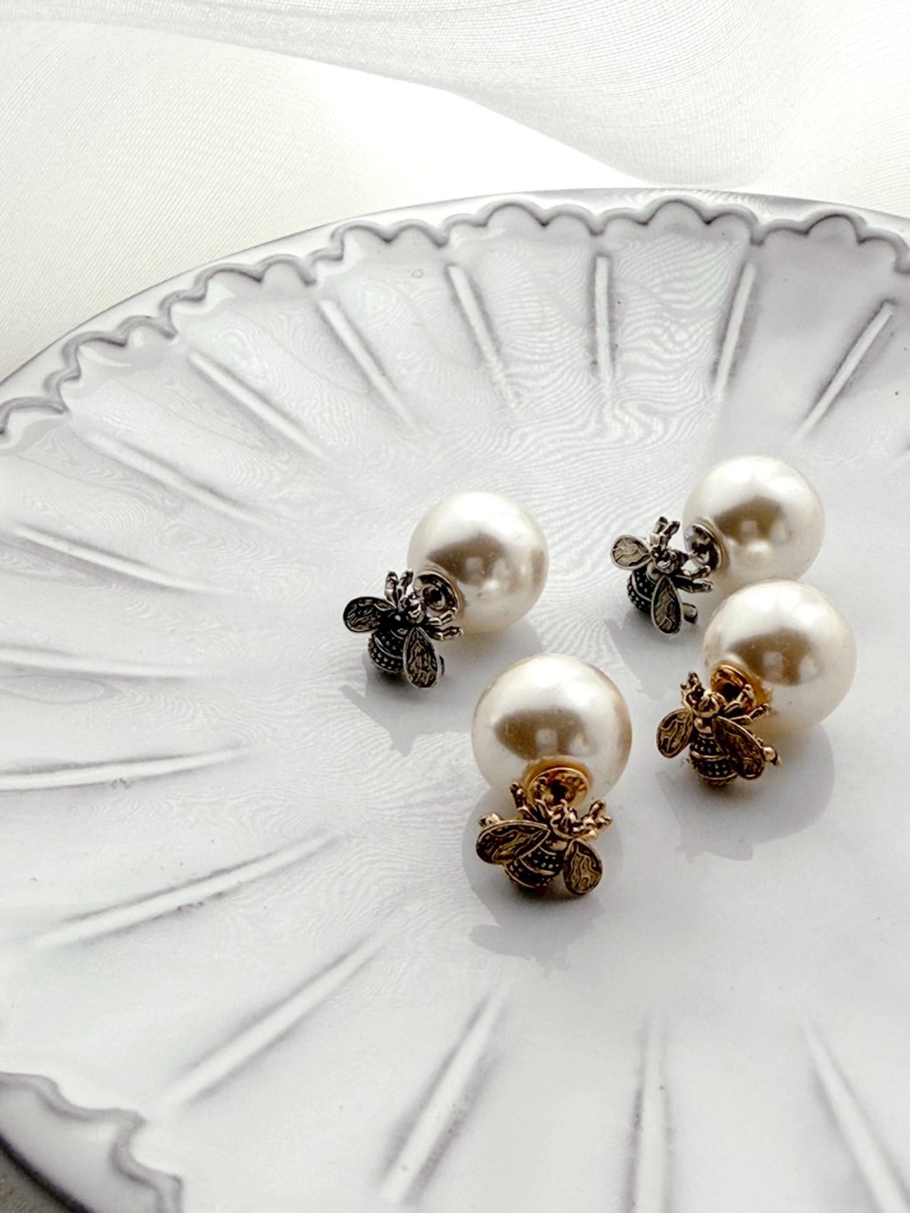 Bee pearl sand