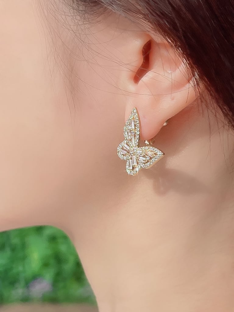 Crystal Butterfly (M size）イヤリングVer.