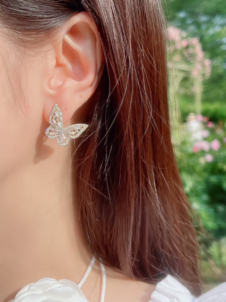 Crystal Butterfly (M size）イヤリングVer.