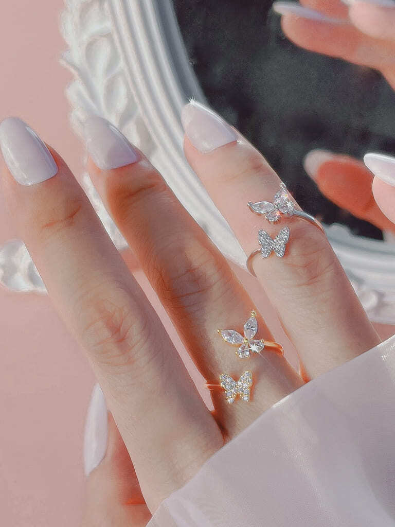 Petit 2 Butterfly ring