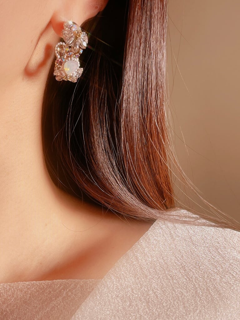 Crystal flower ring