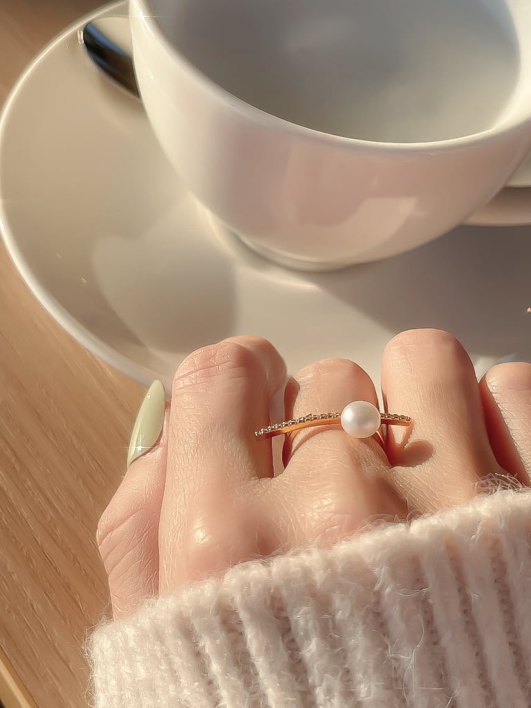Stick pearl ring