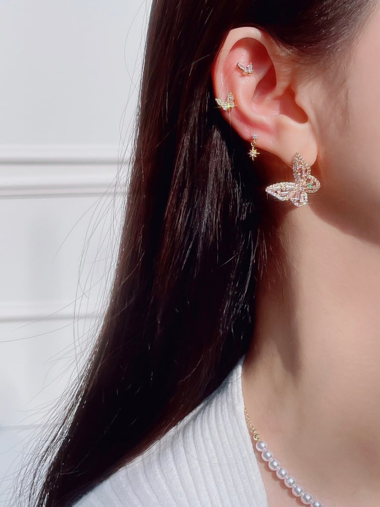 Crystal Butterfly (M size）イヤリングVer.