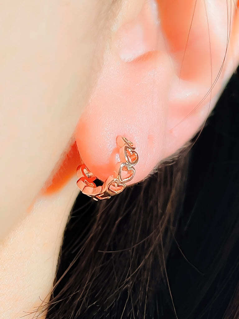 4 heart ring