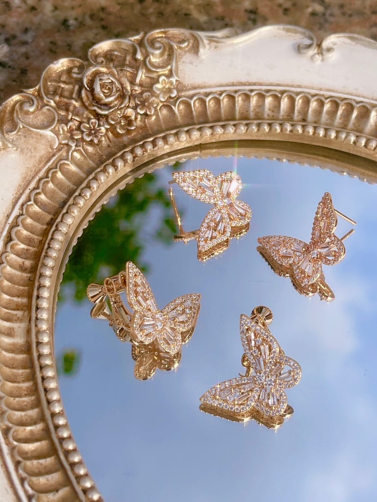 Crystal Butterfly (M size）イヤリングVer.