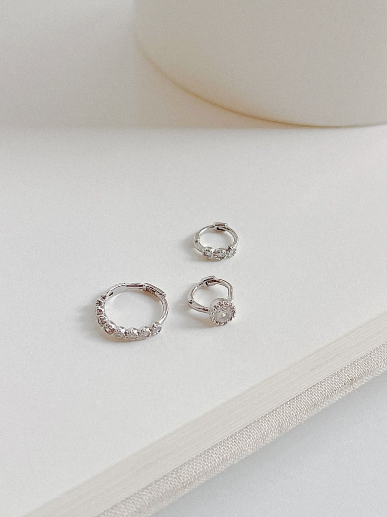 8 crystal hoop ring