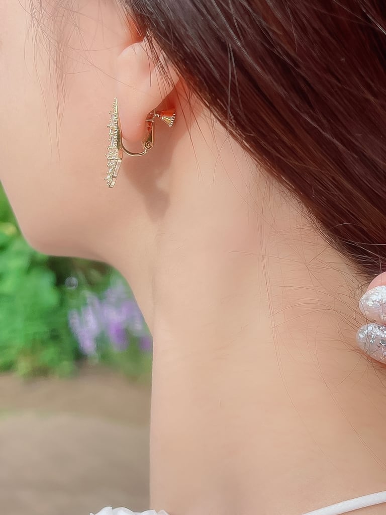 Crystal Butterfly (M size）イヤリングVer.
