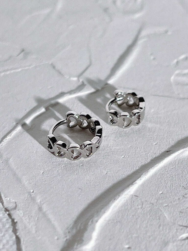 3 heart ring
