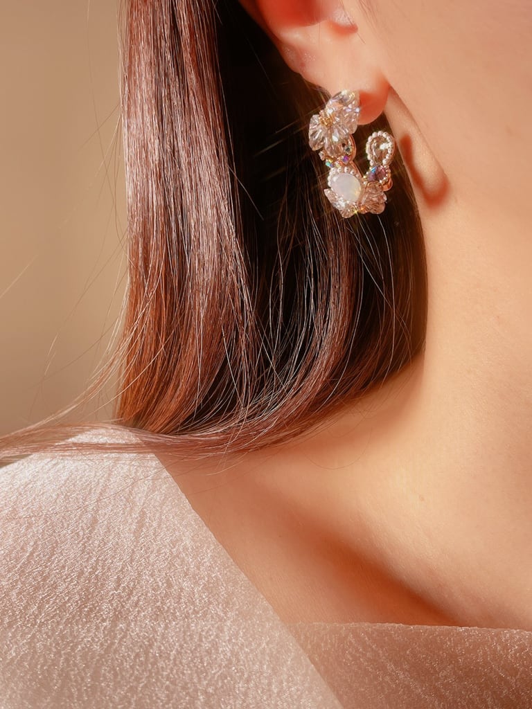 Crystal flower ring