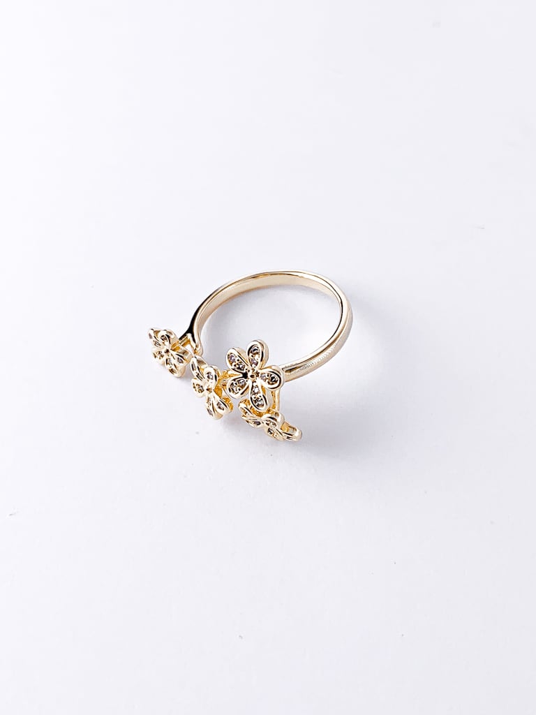 4 flower ring