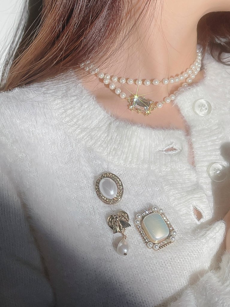 Square pearl（ブローチ）