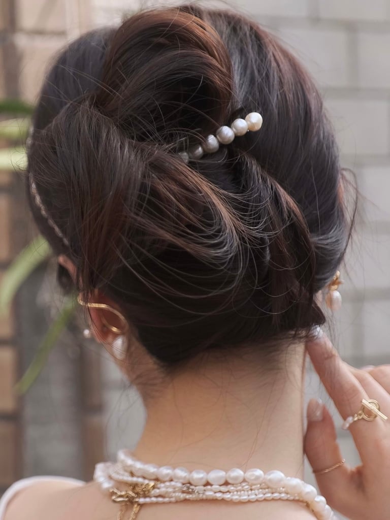 Pearl long hair clip