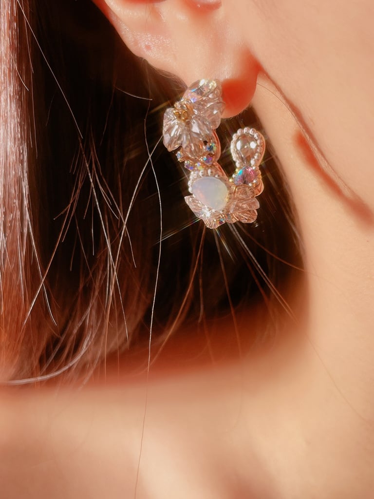 Crystal flower ring