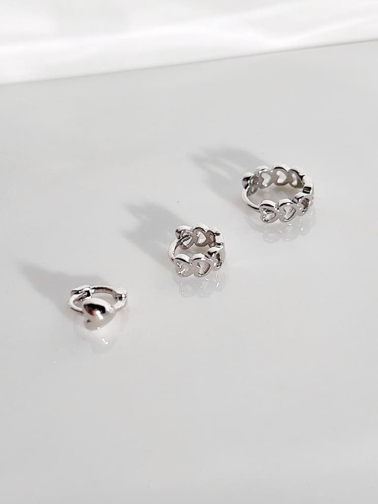 4 heart ring