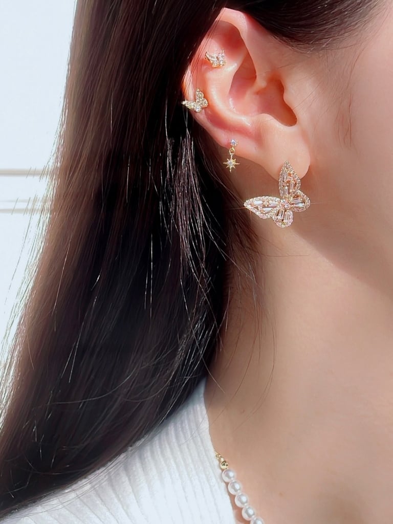 Crystal Butterfly (M size）イヤリングVer.